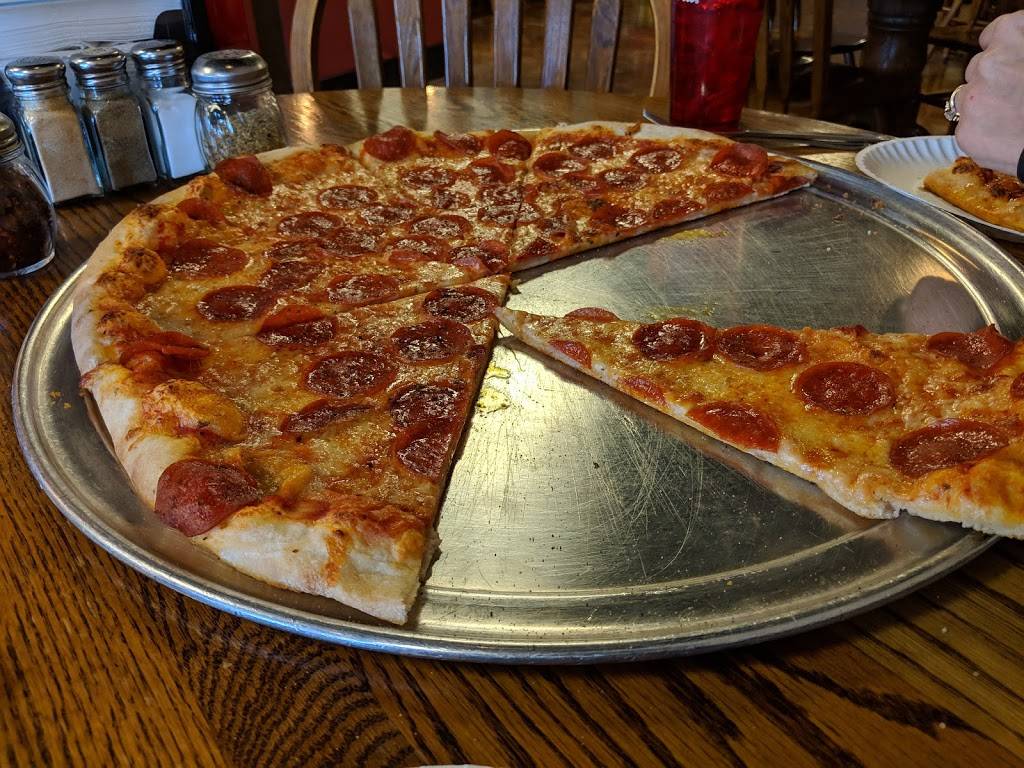 Bella Blak Pizzeria | restaurant | 205 Waverly Plaza, Waverly, TN 37185, USA | 9312969191 OR +1 931-296-9191