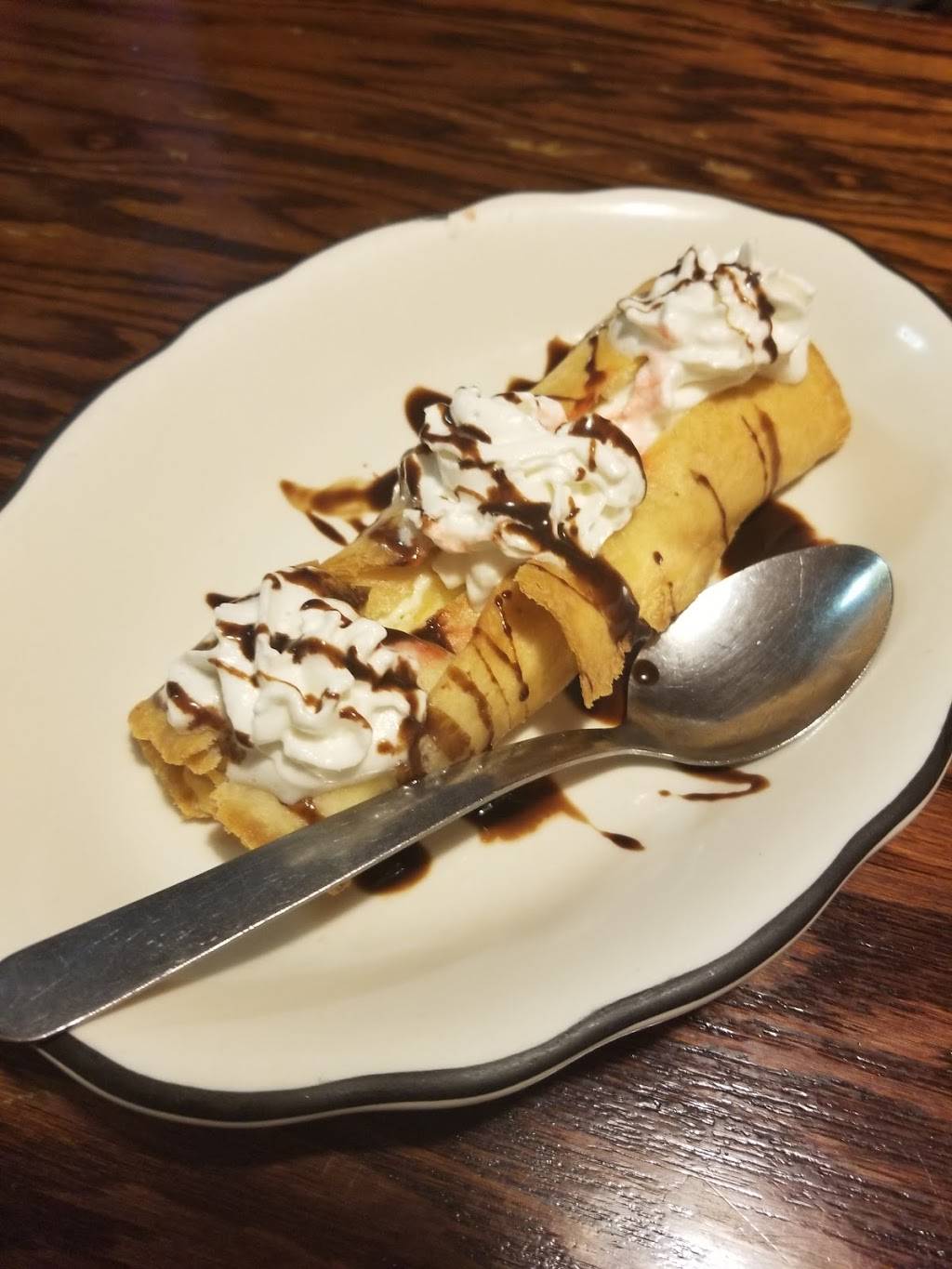 Los Compadres Mexican Restaurant | restaurant | 106 W Broad St, St Pauls, NC 28384, USA | 9108655585 OR +1 910-865-5585