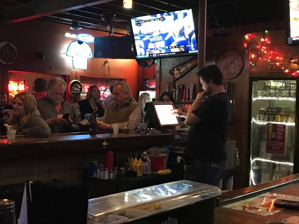 Captain’s Sports Lounge | restaurant | 27909 E Colbern Rd, Lees Summit, MO 64086, USA | 8165785770 OR +1 816-578-5770