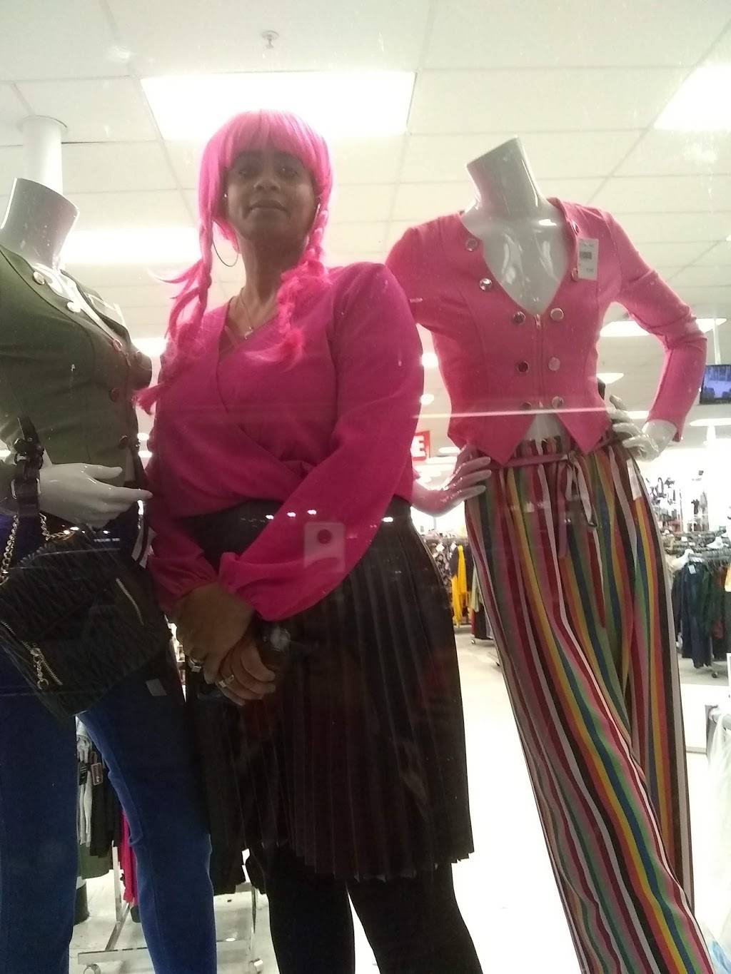 First Wok | restaurant | 3967 7th Street Rd, Louisville, KY 40216, USA | 5024480588 OR +1 502-448-0588