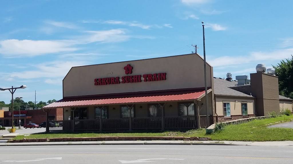 Sakura Japanese Sushi Train II | restaurant | 1109 E Santa Fe St, Olathe, KS 66061, USA | 9138398893 OR +1 913-839-8893