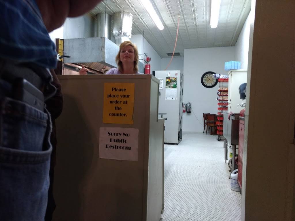 Louises Cafe | restaurant | 103 S Lamar St, Eastland, TX 76448, USA | 2546292949 OR +1 254-629-2949