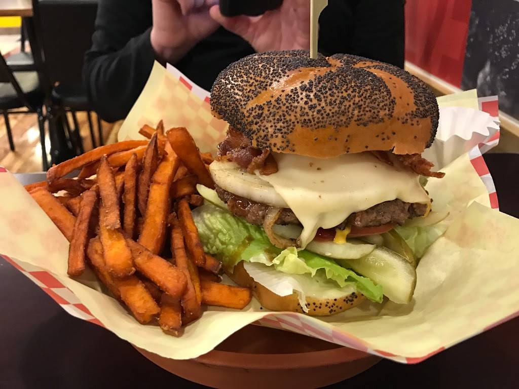 Kpop Burger & Crab King | restaurant | 2575 Main St #350, Frisco, TX 75034, USA | 2144305170 OR +1 214-430-5170