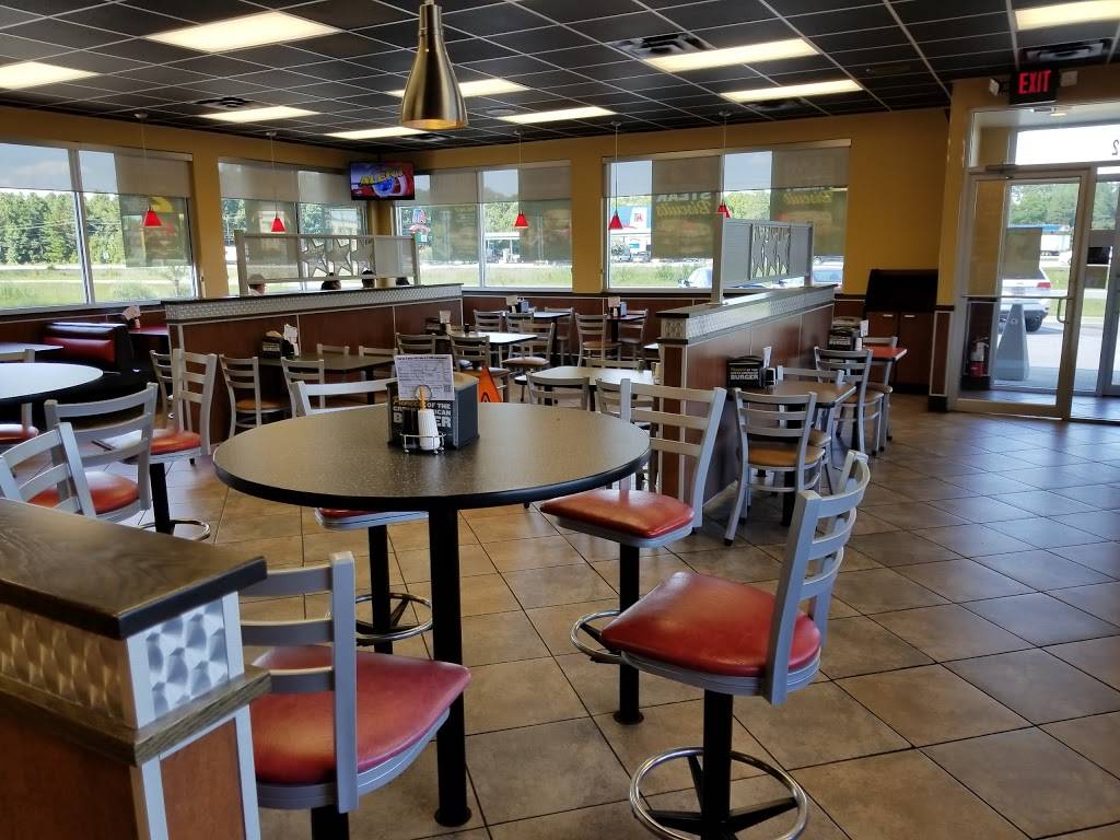 Hardees | restaurant | 2302 W Lucas St, Florence, SC 29501, USA | 8432929282 OR +1 843-292-9282