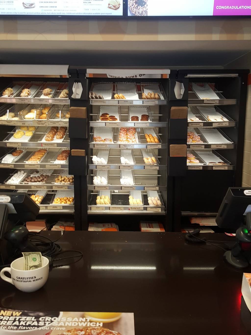 Dunkin | bakery | 1422 Losey Blvd S, La Crosse, WI 54601, USA | 6088819001 OR +1 608-881-9001