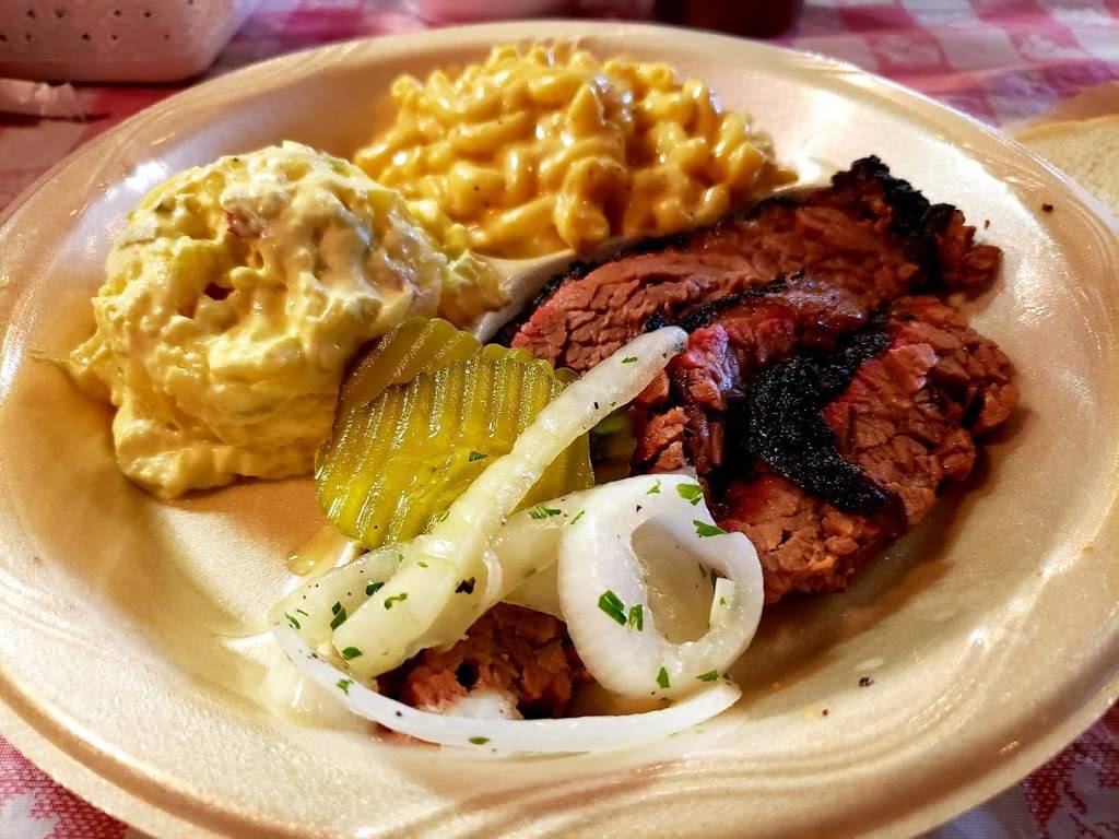 DeeWillies BBQ | restaurant | 12130 OConnor Rd, San Antonio, TX 78233, USA | 2103877452 OR +1 210-387-7452