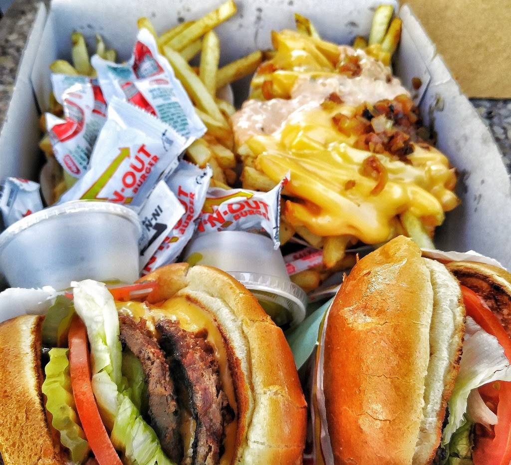 In-N-Out Burger | restaurant | 4242 Rosemead Blvd, Rosemead, CA 91770, USA | 8007861000 OR +1 800-786-1000