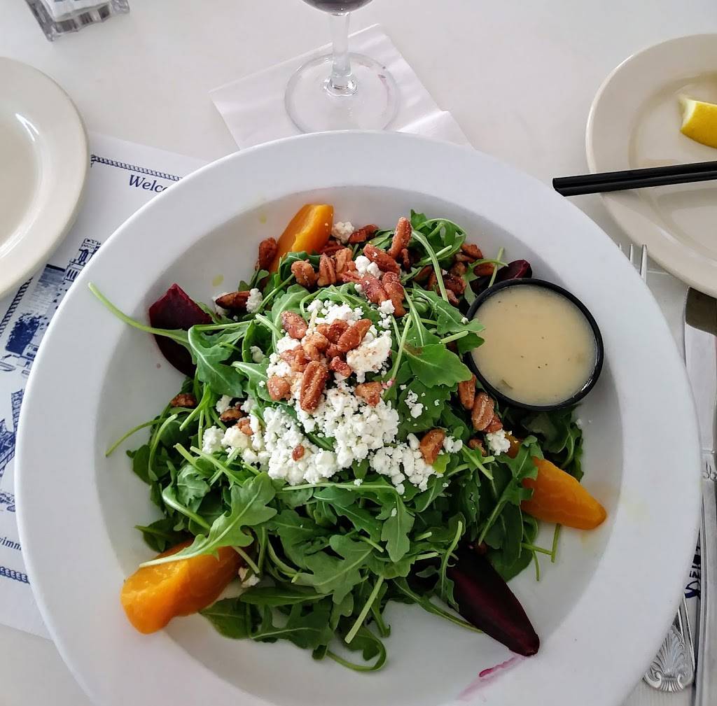 TUGBOATS | restaurant | 11 Arlington St, West Yarmouth, MA 02673, USA | 5087756433 OR +1 508-775-6433