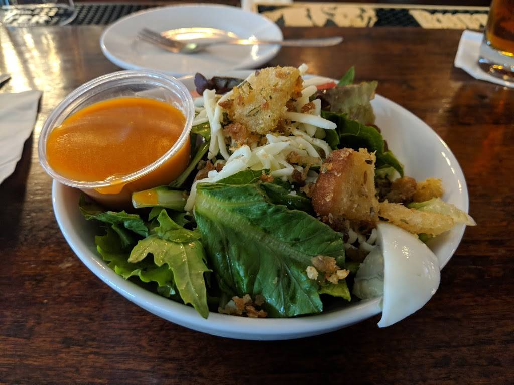 Pompilios | restaurant | 600 Washington Ave, Newport, KY 41071, USA | 8595813065 OR +1 859-581-3065