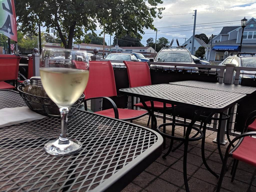 Delizioso Brick Oven Pizza | meal takeaway | 3696 Main St, Stratford, CT 06614, USA | 2039084444 OR +1 203-908-4444