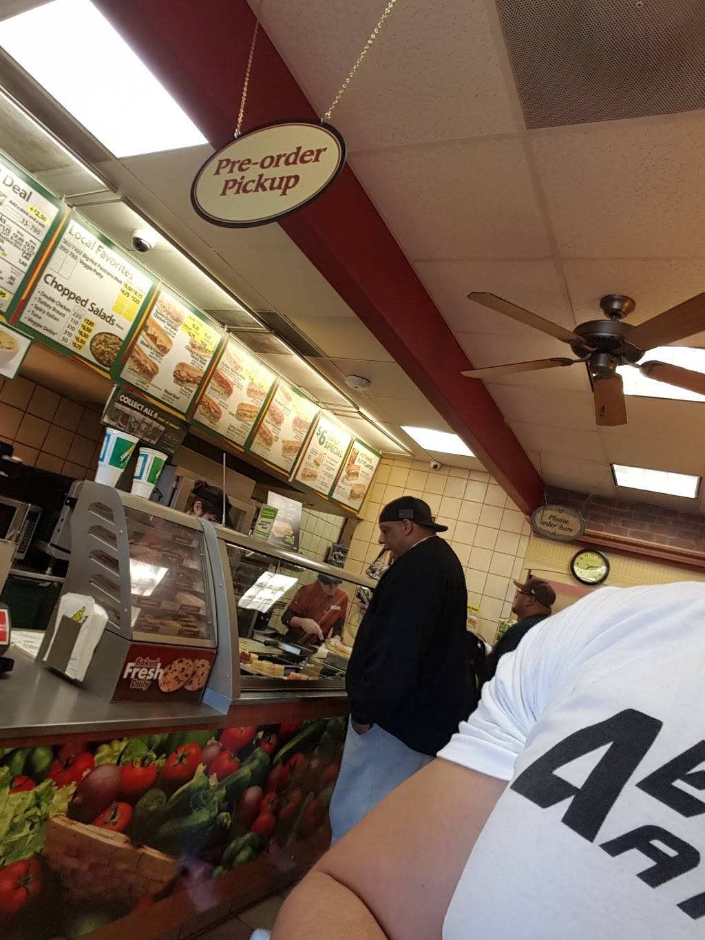 Subway Restaurants | restaurant | 331 W Mission Ave Suite A, Escondido, CA 92025, USA | 7607477601 OR +1 760-747-7601