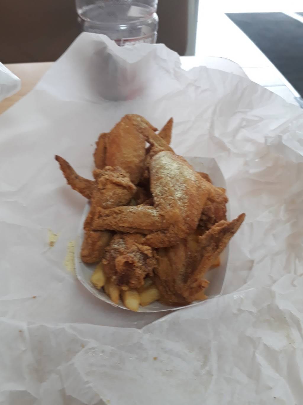 Maggie Gyros & Chicken | restaurant | 349 E 47th St, Chicago, IL 60653, USA | 7739241110 OR +1 773-924-1110