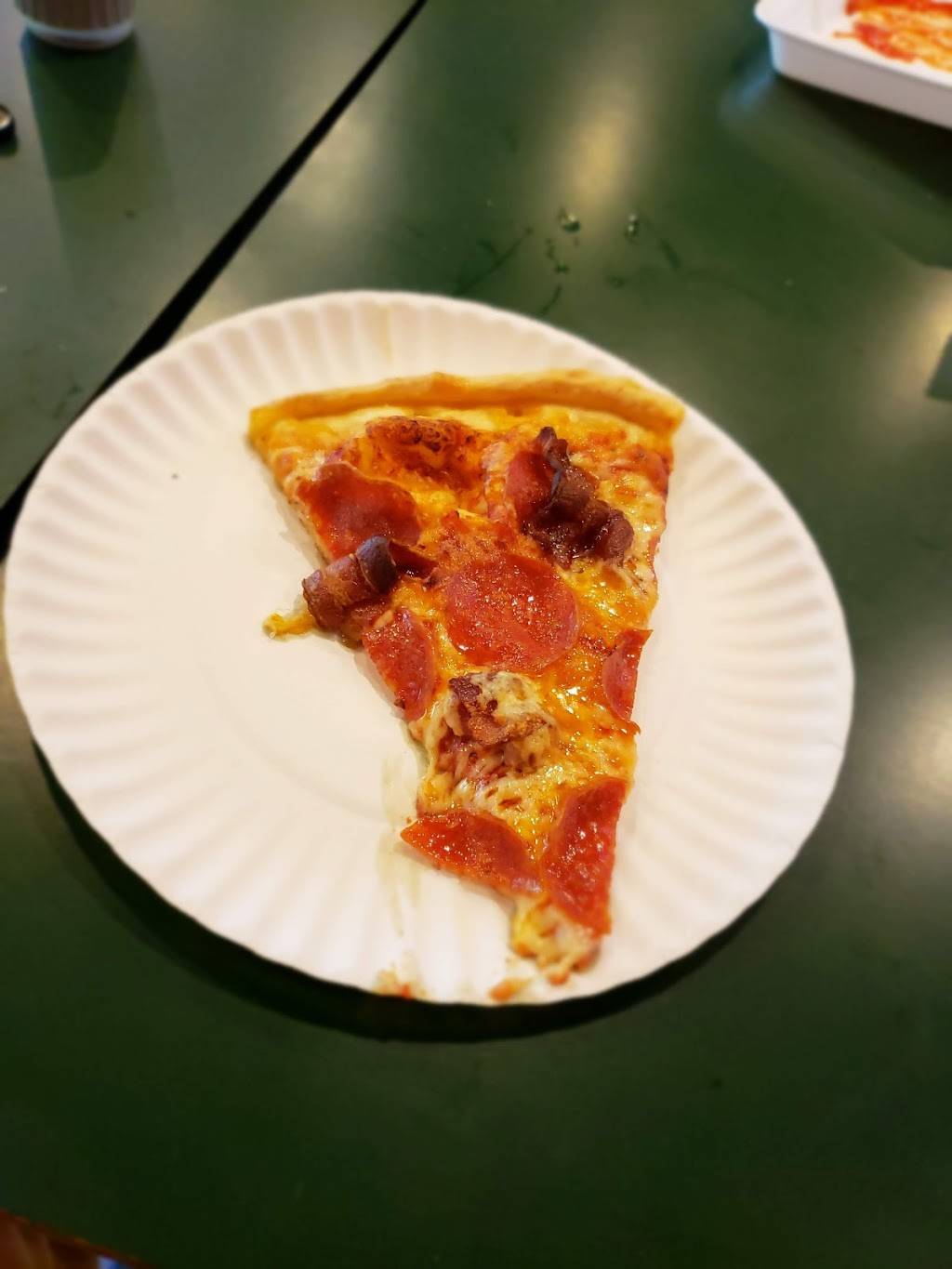 Kendall Pond Pizza Restaurant | restaurant | 7 Mammoth Rd, Windham, NH 03087, USA | 6035955990 OR +1 603-595-5990