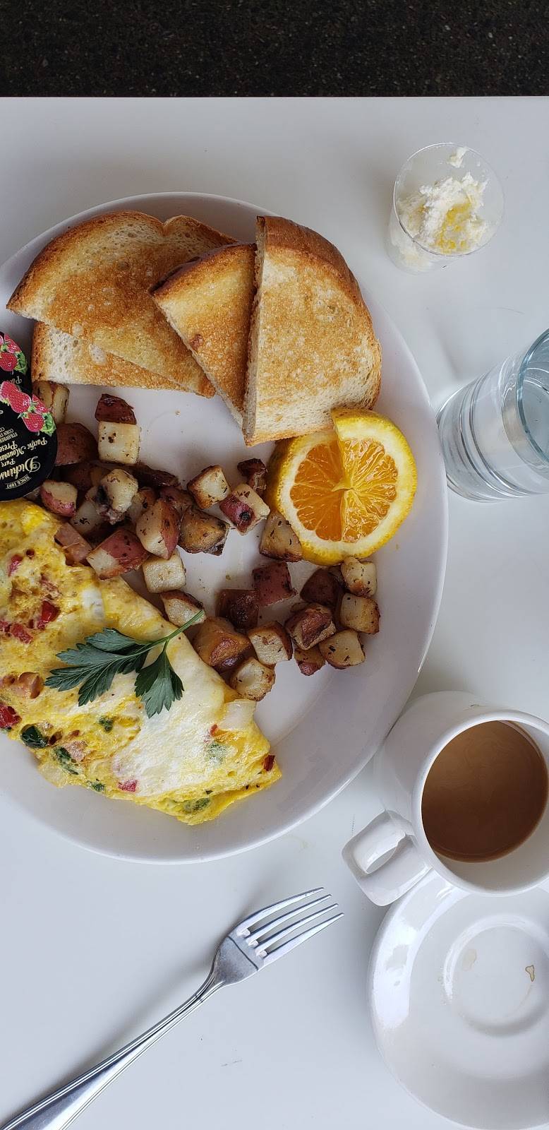 Garage Grill and Fuel Bar | restaurant | 202 W Main St, Northville, MI 48167, USA | 2489243367 OR +1 248-924-3367