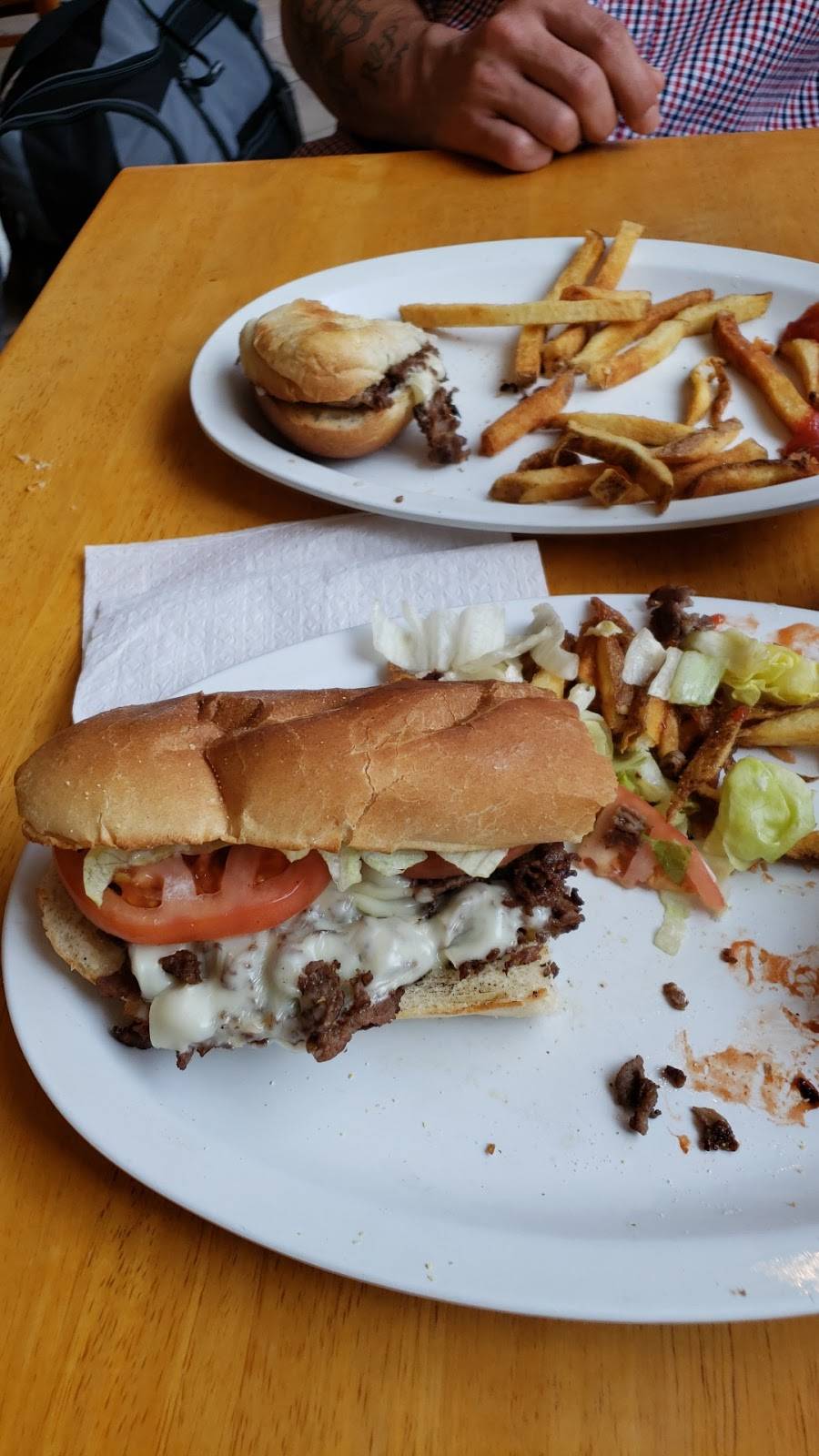 Sakis Pizzeria | restaurant | 199 Weybosset St, Providence, RI 02903, USA | 4012772547 OR +1 401-277-2547