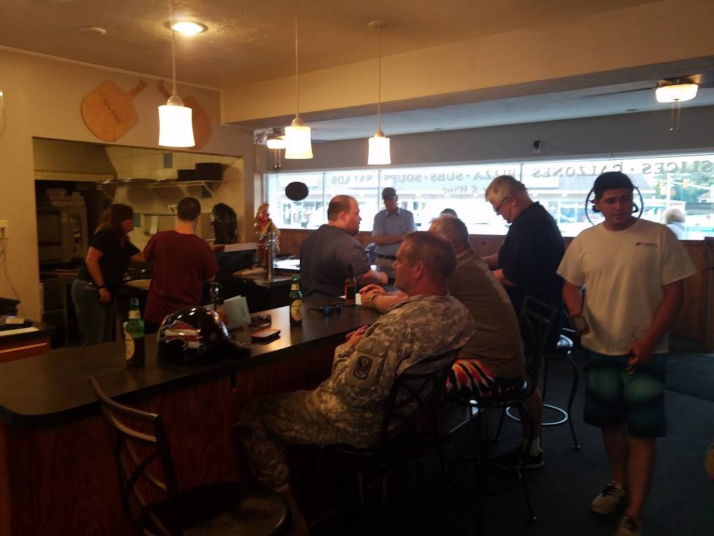 D.B.s Pizza | meal delivery | 546 Kingstown Rd, Wakefield, RI 02879, USA | 4017894222 OR +1 401-789-4222