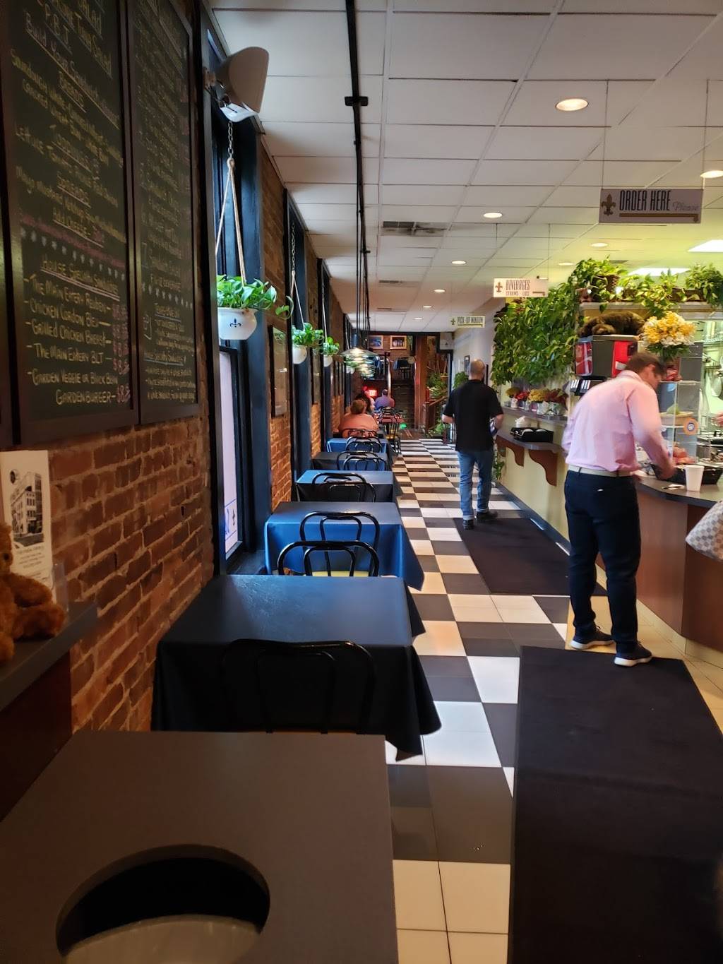 Main Eatery | restaurant | 643 W Main St, Louisville, KY 40202, USA | 5025897200 OR +1 502-589-7200