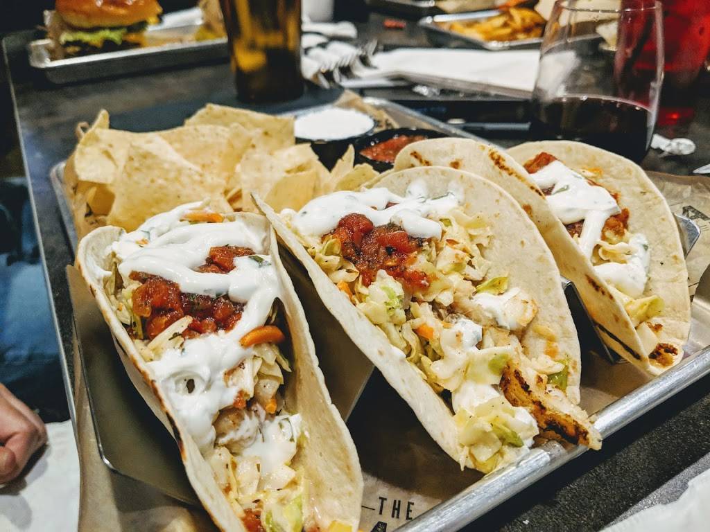 The Famous Restaurant | restaurant | 953 S Main St, Centerville, OH 45459, USA | 9379512422 OR +1 937-951-2422