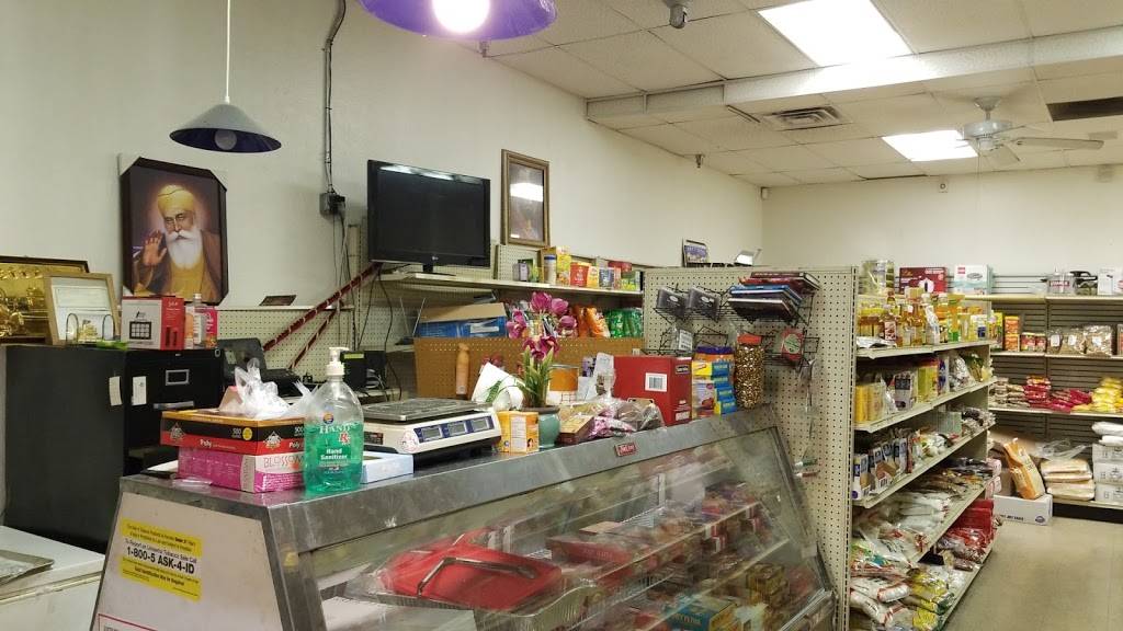 Maharaja Sweets & Spices | restaurant | 435 N Clovis Ave, Clovis, CA 93611, USA | 5593251300 OR +1 559-325-1300