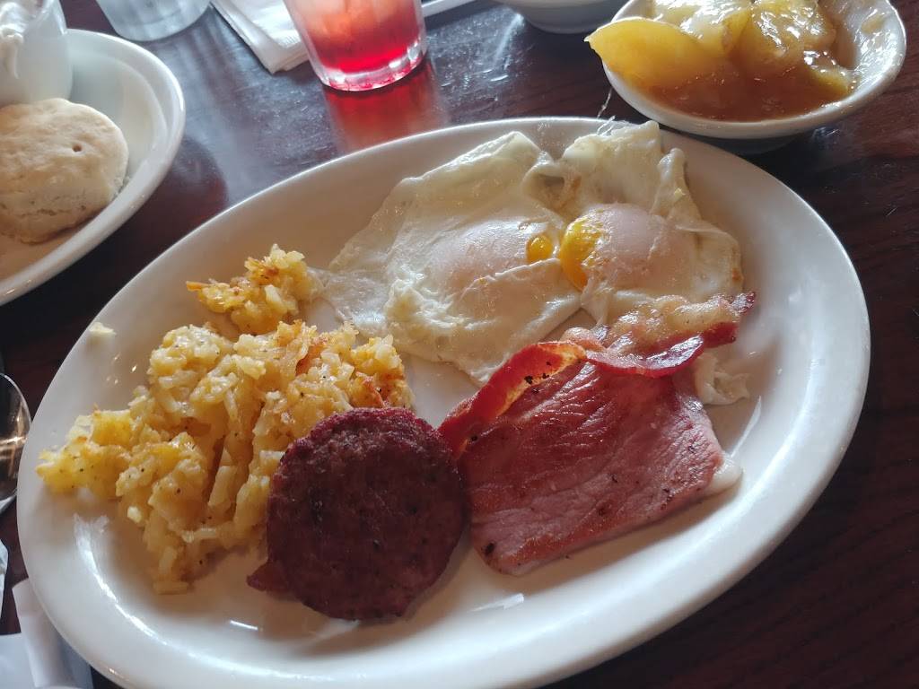 Cracker Barrel Old Country Store | restaurant | 10915 New Halls Ferry Road, Ferguson, MO 63136, USA | 3148687080 OR +1 314-868-7080