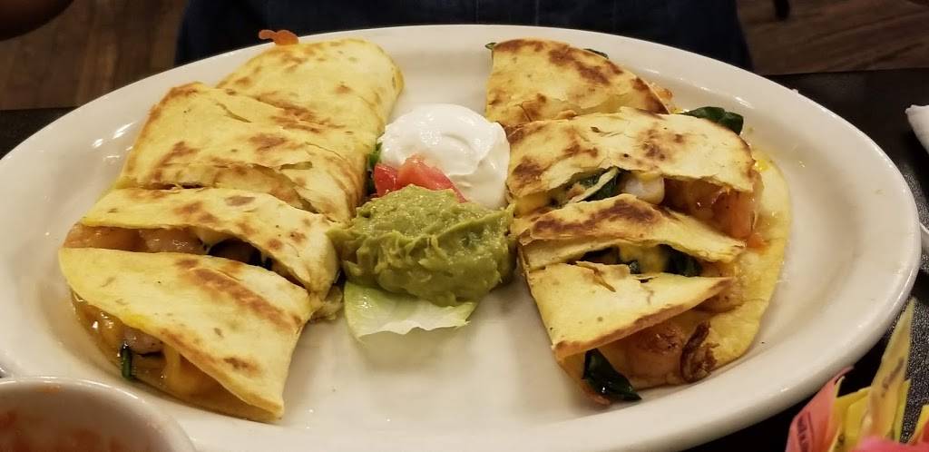 Campuzanos Fine Mexican Food | restaurant | 108 N 8th St, Midlothian, TX 76065, USA | 9727232634 OR +1 972-723-2634