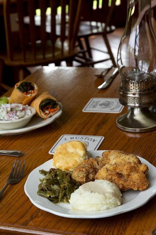 J Huston Tavern | restaurant | 305 N Main St, Arrow Rock, MO 65320, USA | 6608373200 OR +1 660-837-3200