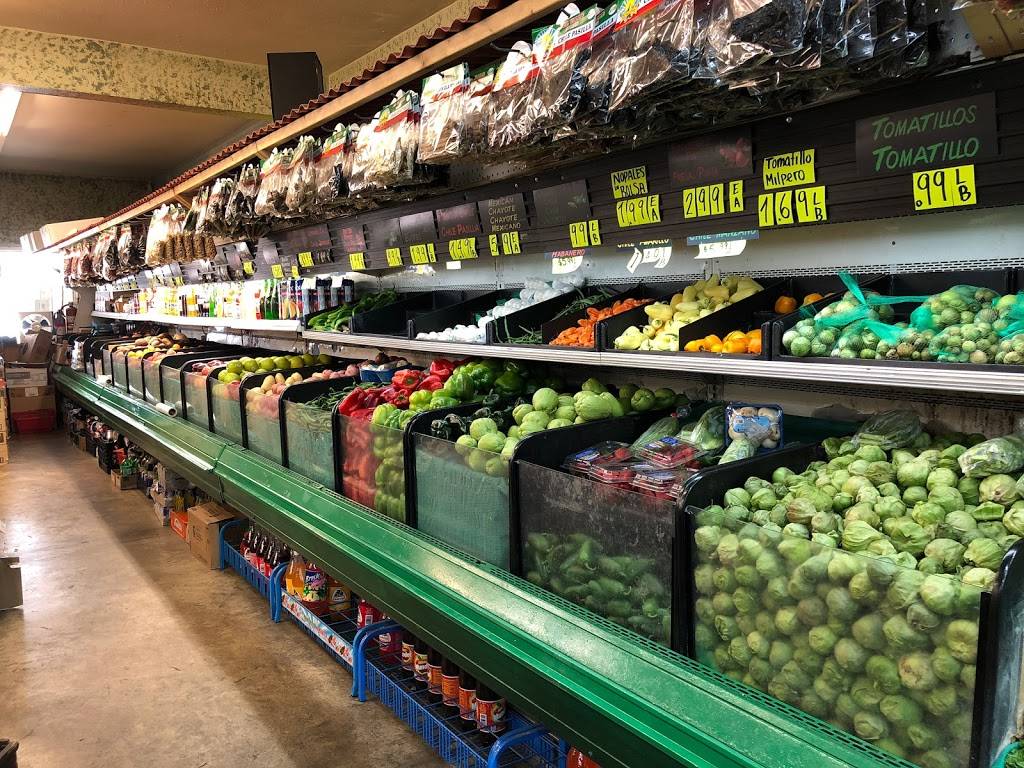 A J Market Taqueria Y Carniceria | restaurant | 10982 Cedar Ave, Bloomington, CA 92316, USA | 9095620922 OR +1 909-562-0922