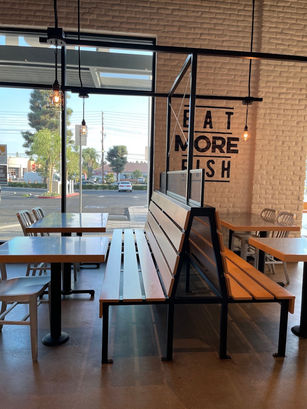 California Fish Grill | restaurant | 19525 Nordhoff St Suite 40, Northridge, CA 91324, USA | 7472344120 OR +1 747-234-4120