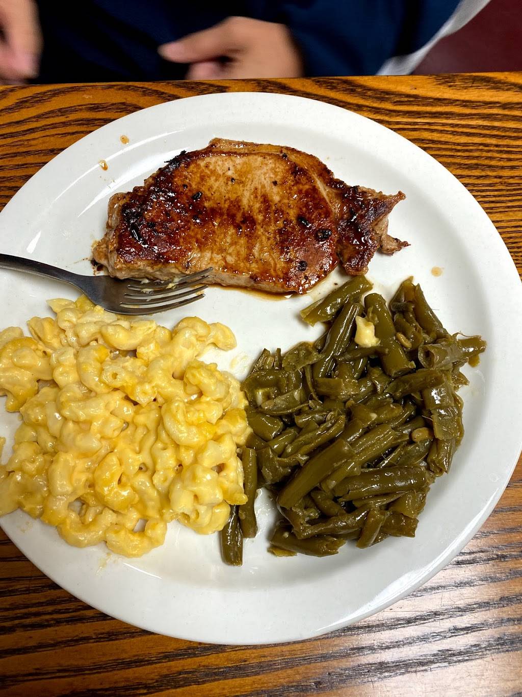 Ray Ray’s Diner | restaurant | 31155 Christanna Hwy, Dundas, VA 23938, USA | 4343390203 OR +1 434-339-0203