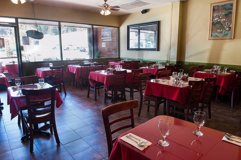 Royal Thai Café | restaurant | 40766 Village Dr, Big Bear Lake, CA 92315, USA | 9098662808 OR +1 909-866-2808