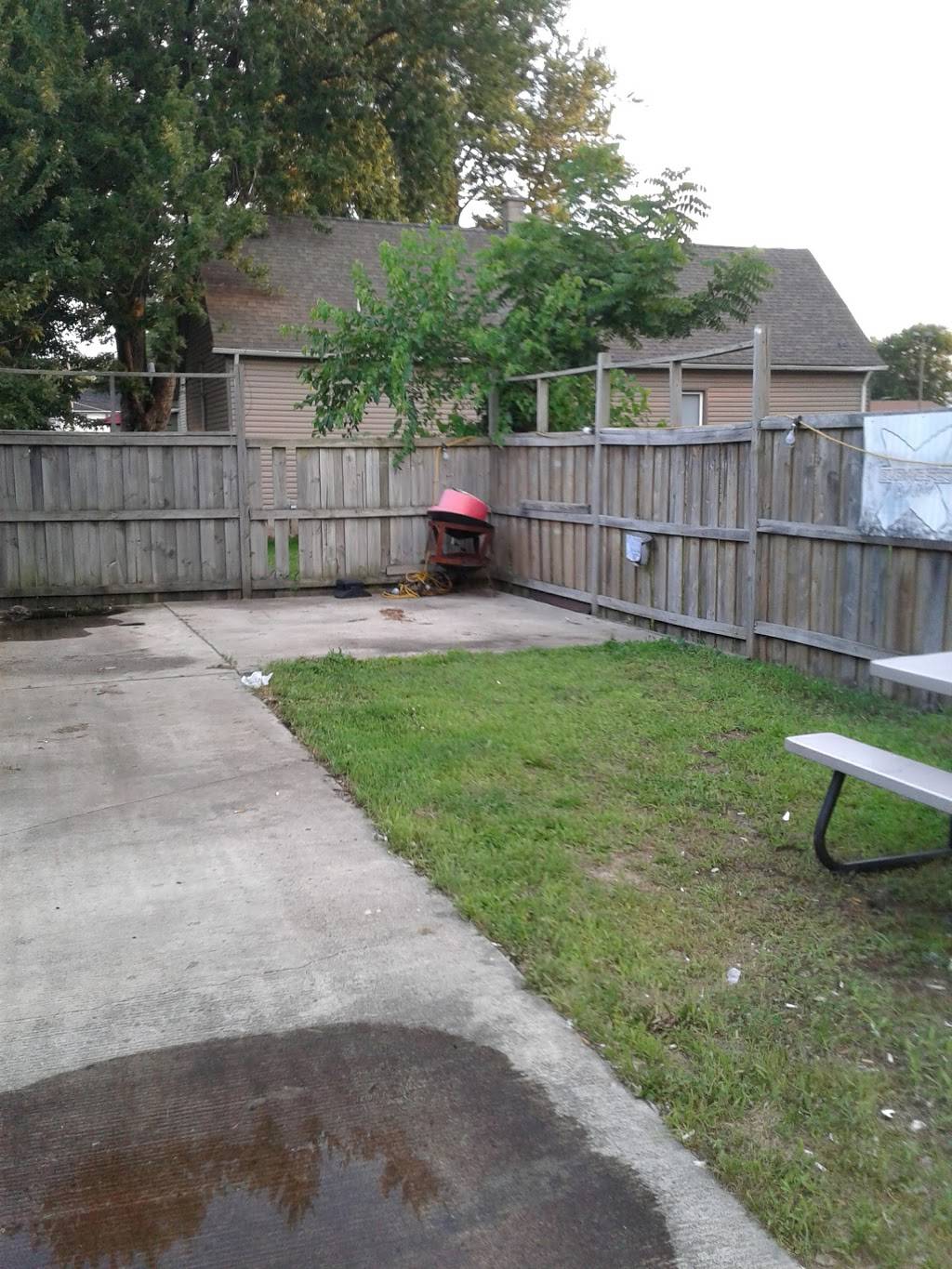 Happy Hour Bar Grill | restaurant | 4424 W Jefferson Ave, Ecorse, MI 48229, USA | 3139282336 OR +1 313-928-2336