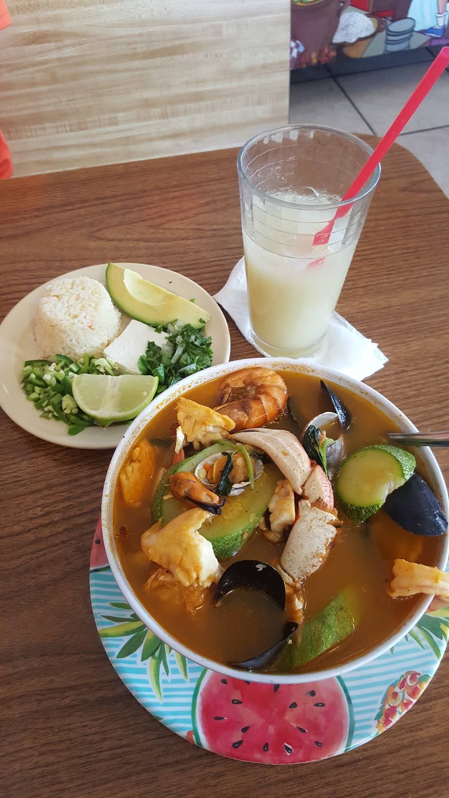 Restaurante El Mirador | restaurant | 1250 S Catalina St, Los Angeles, CA 90006, USA | 2133892520 OR +1 213-389-2520