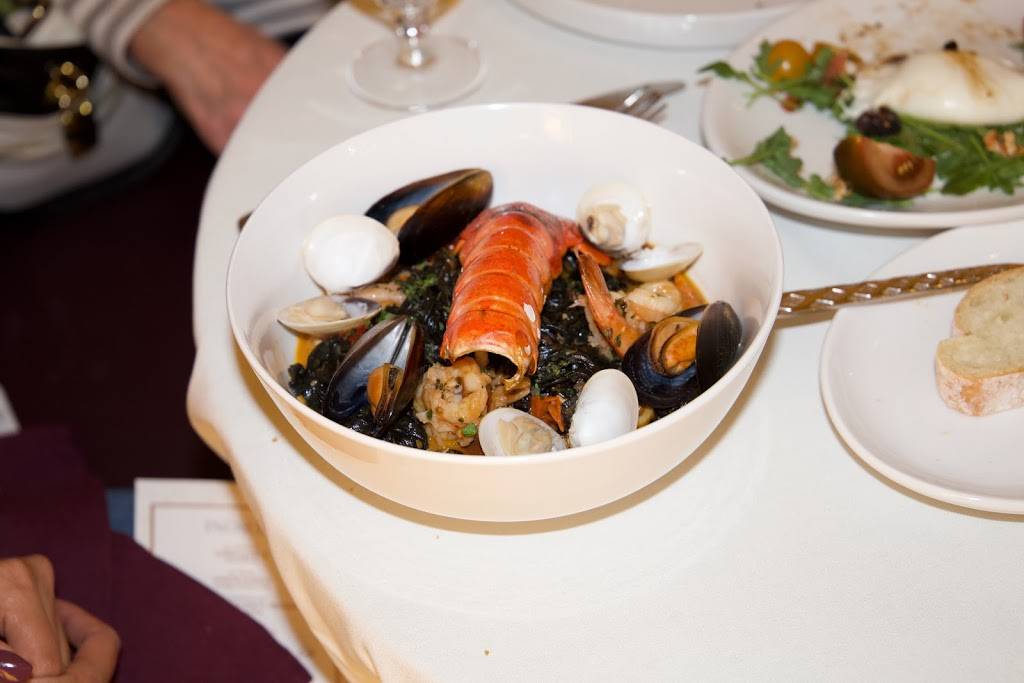 Vic & Olas | restaurant | 20775 N Pima Rd Unit 110, Scottsdale, AZ 85255, USA | 4805132048 OR +1 480-513-2048