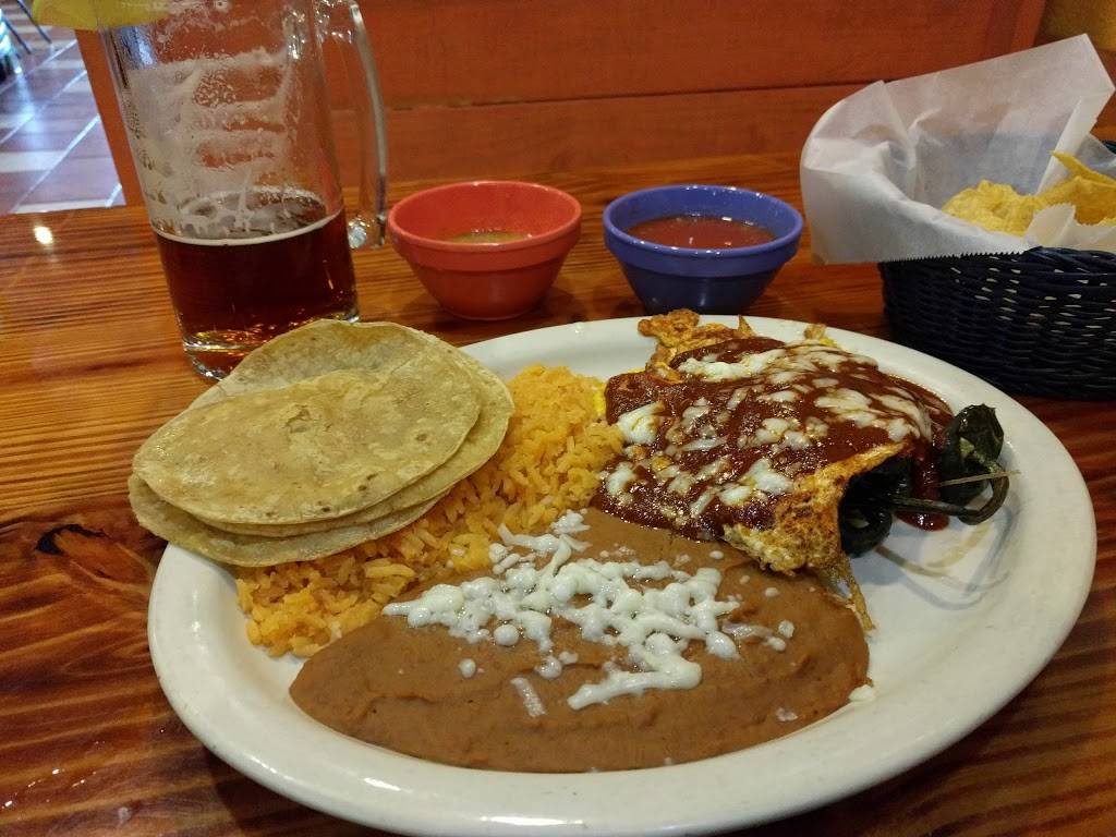 La Casa Del Sol | restaurant | 1010 W Chestnut St #4, Hoopeston, IL 60942, USA | 2172838226 OR +1 217-283-8226