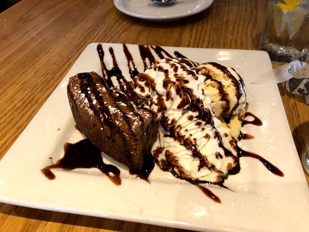 Michaels Harborside | restaurant | 1 Tournament Wharf, Newburyport, MA 01950, USA | 9784627785 OR +1 978-462-7785