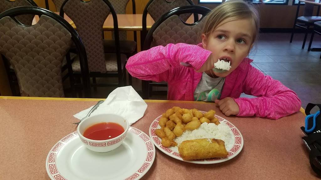 Yen Ching | restaurant | 2317 Mt Vernon Rd SE, Cedar Rapids, IA 52403, USA | 3193628100 OR +1 319-362-8100