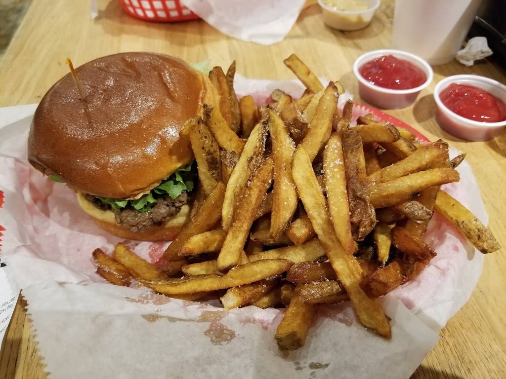 Village Burger | restaurant | 2329 Main St, Tucker, GA 30084, USA | 6783957405 OR +1 678-395-7405