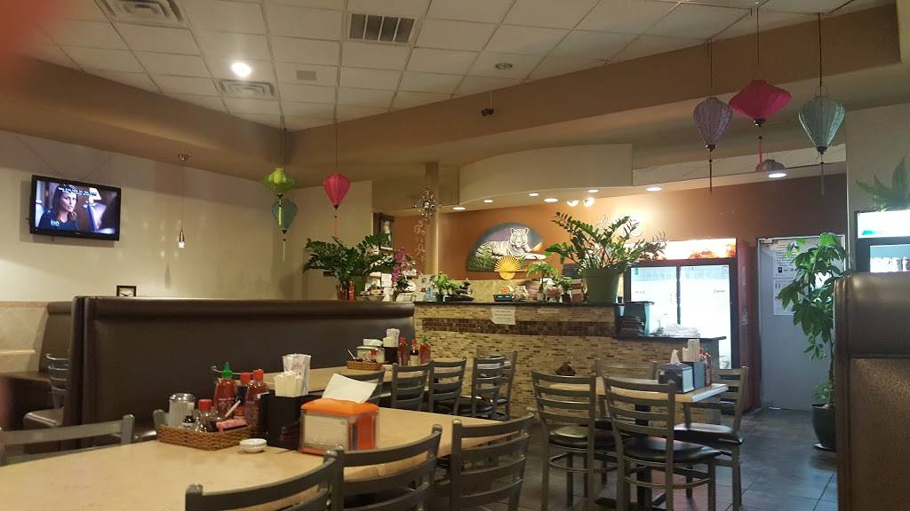 Pho US | restaurant | 5553 Hwy 6 N, Houston, TX 77084, USA | 2818551682 OR +1 281-855-1682