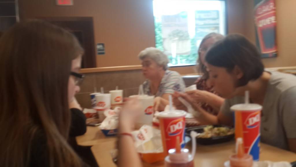 Dairy Queen Grill & Chill | restaurant | 1213 N Michigan Ave, Marshall, IL 62441, USA | 2178265022 OR +1 217-826-5022