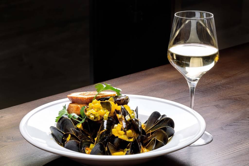 Tequila Escape Kitchen + Cocktail Bar | restaurant | 439 Main St, Ridgefield, CT 06877, USA | 2034382500 OR +1 203-438-2500