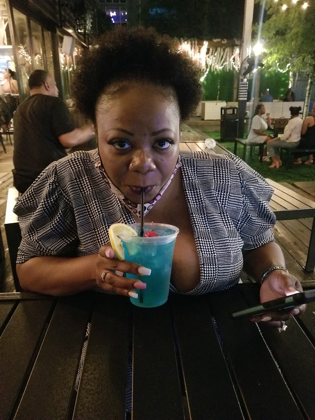 Amahle Bar & Lounge | restaurant | 1916 Baldwin St, Houston, TX 77002, USA | 7133937295 OR +1 713-393-7295