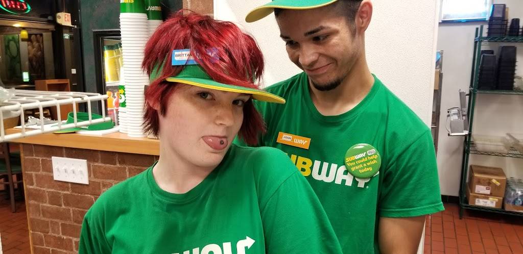 Subway | restaurant | 2029 N Harrison St, Shawnee, OK 74804, USA | 4052736628 OR +1 405-273-6628