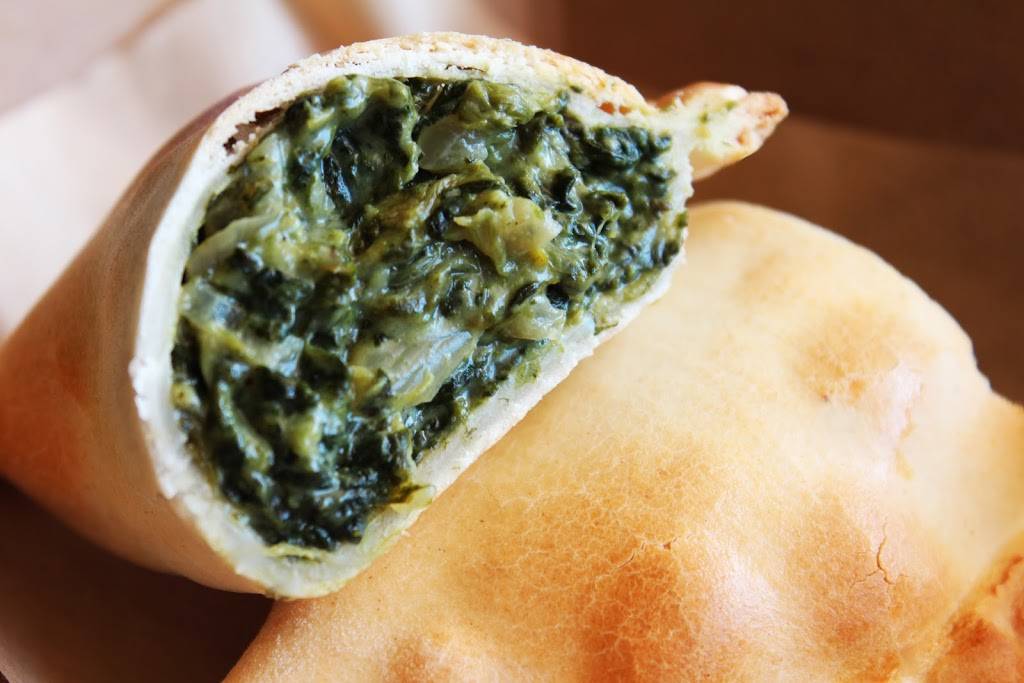 Gonzos Empanadas | restaurant | 8351 Pines Blvd, Pembroke Pines, FL 33024, USA | 9542511222 OR +1 954-251-1222