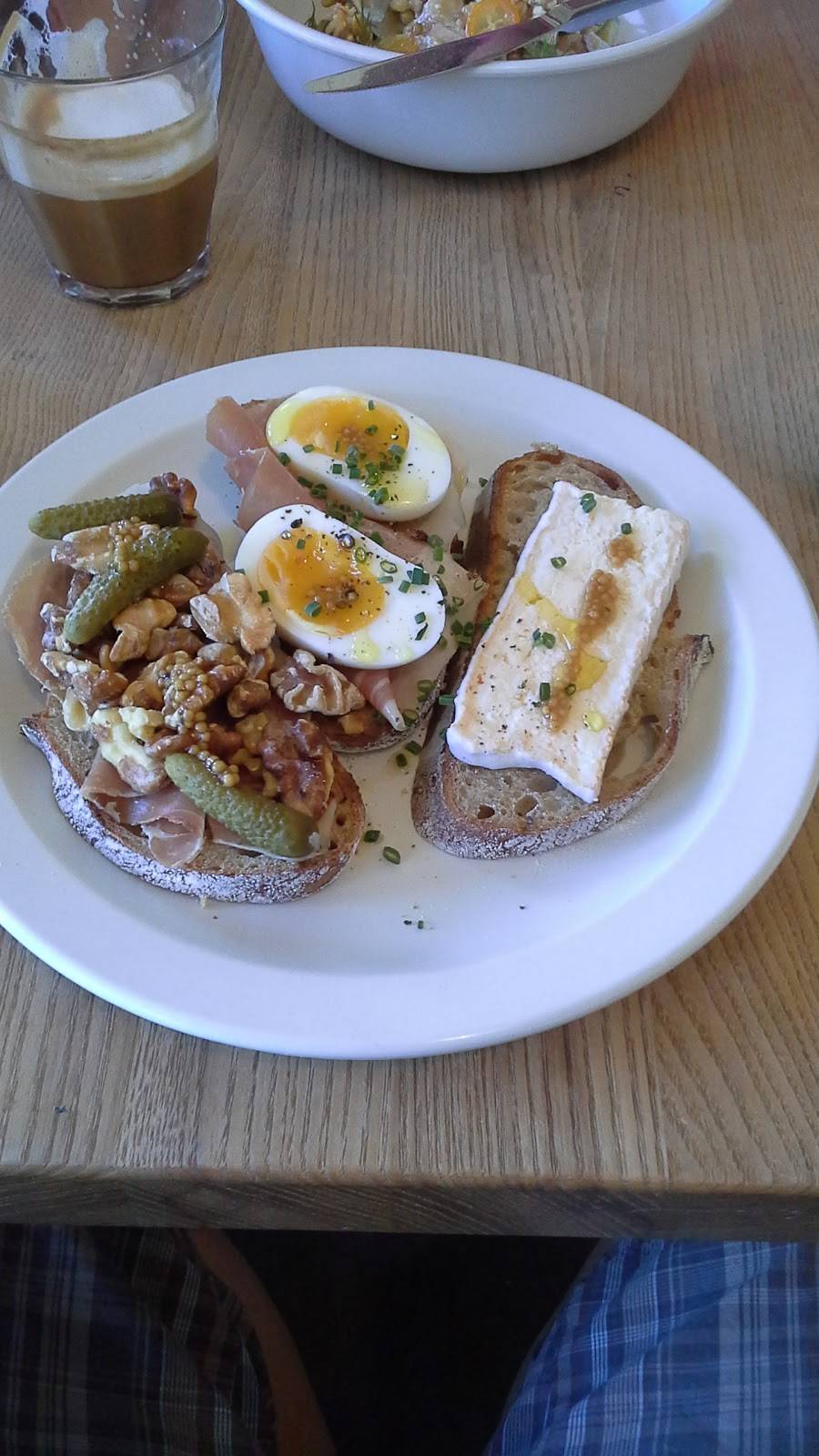 Boulangerie Merci la Vie | bakery | 485 Boulevard des Laurentides, Piedmont, QC J0R 1K0, Canada | 4507440525 OR +1 450-744-0525