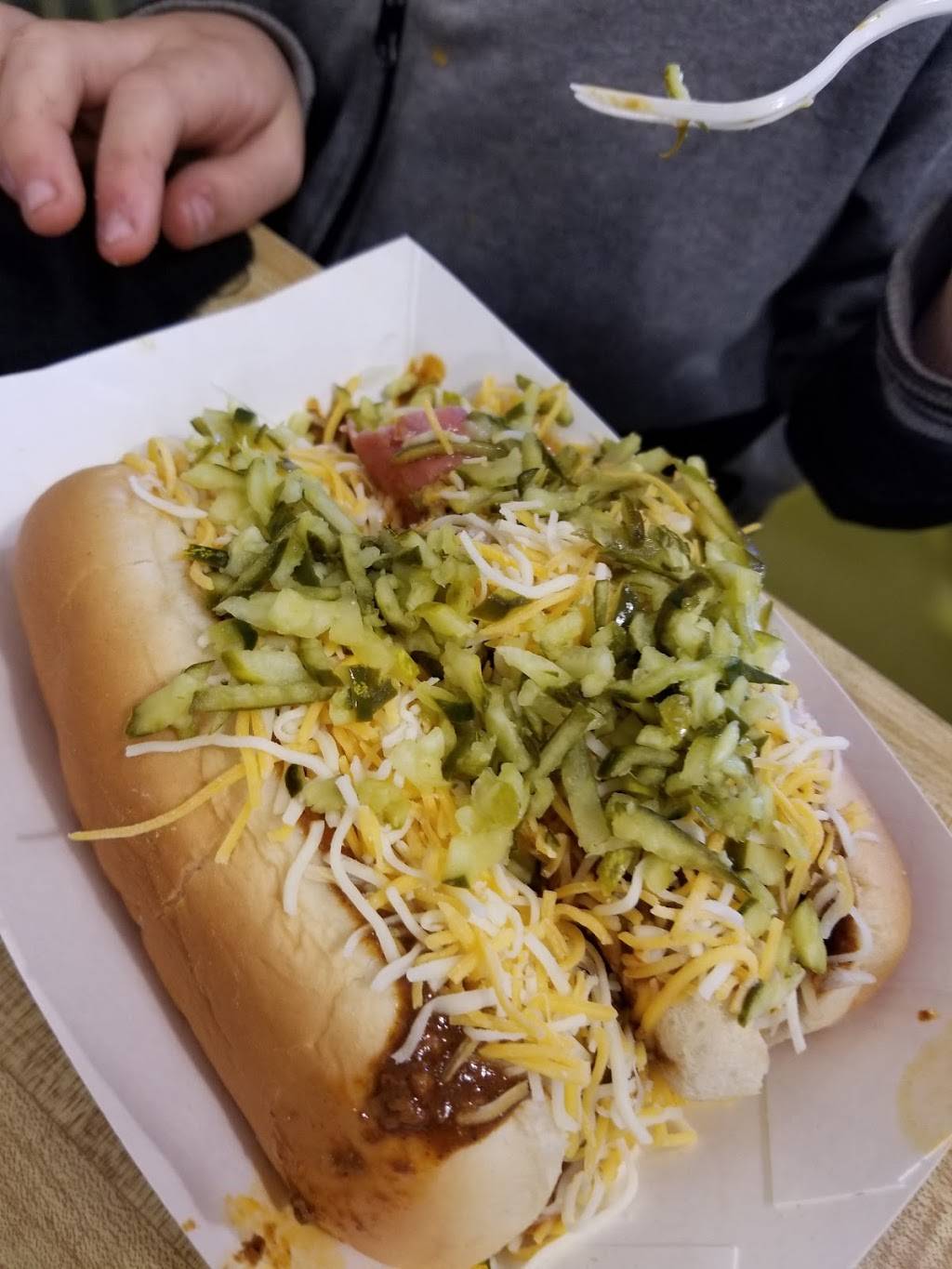 Dam Dogs | restaurant | 25 N Squires Street Square NE, Rockford, MI 49341, USA | 6168639565 OR +1 616-863-9565