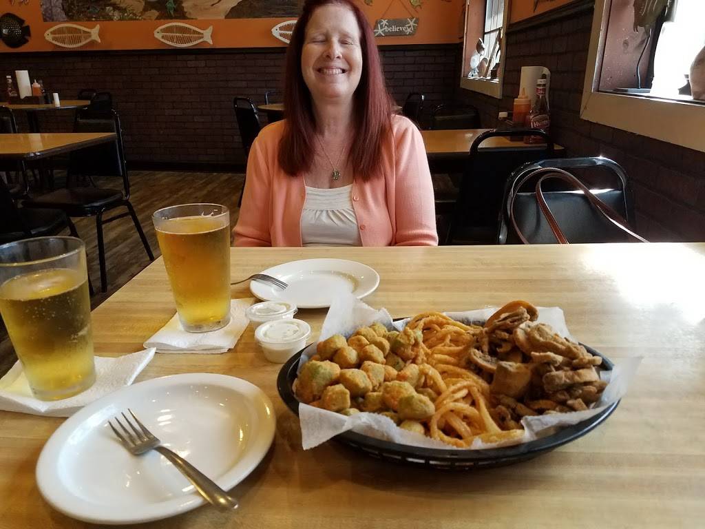 Deland Fish House | restaurant | 310 E International Speedway Blvd, DeLand, FL 32724, USA | 3867400069 OR +1 386-740-0069