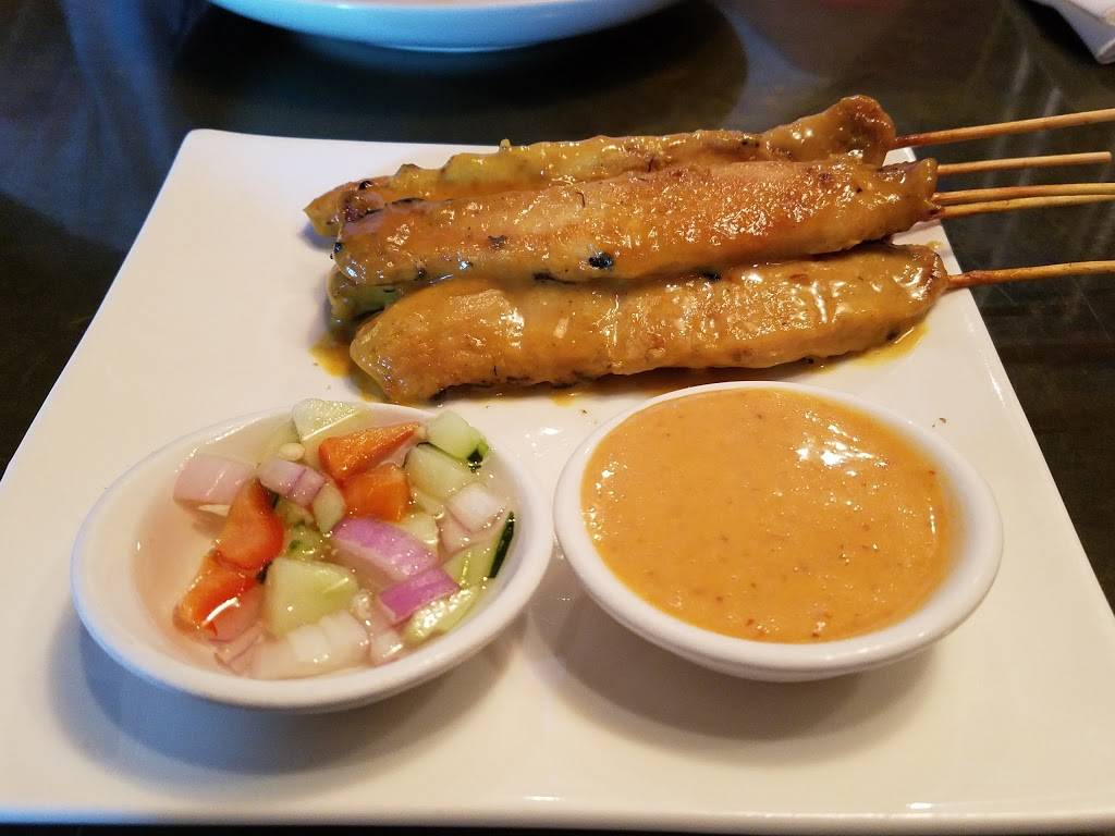 Lime Leaf | restaurant | 1958 Rio Hill Center, Charlottesville, VA 22901, USA | 4342458884 OR +1 434-245-8884