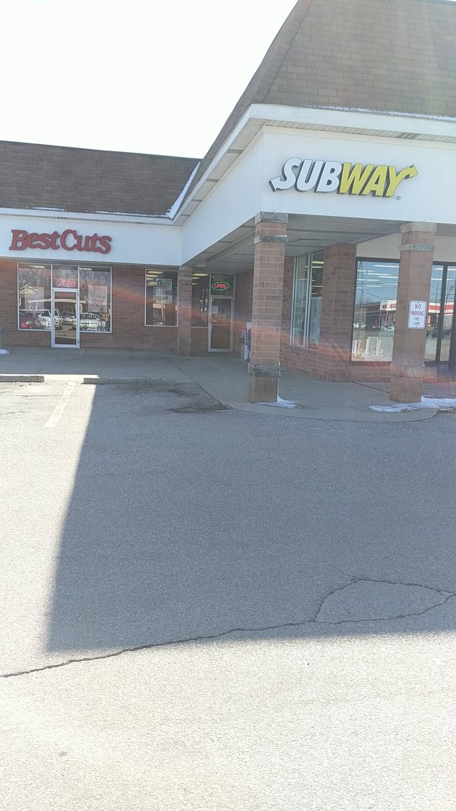 Subway | restaurant | 401 W Bagley Rd, Berea, OH 44017, USA | 4408263007 OR +1 440-826-3007