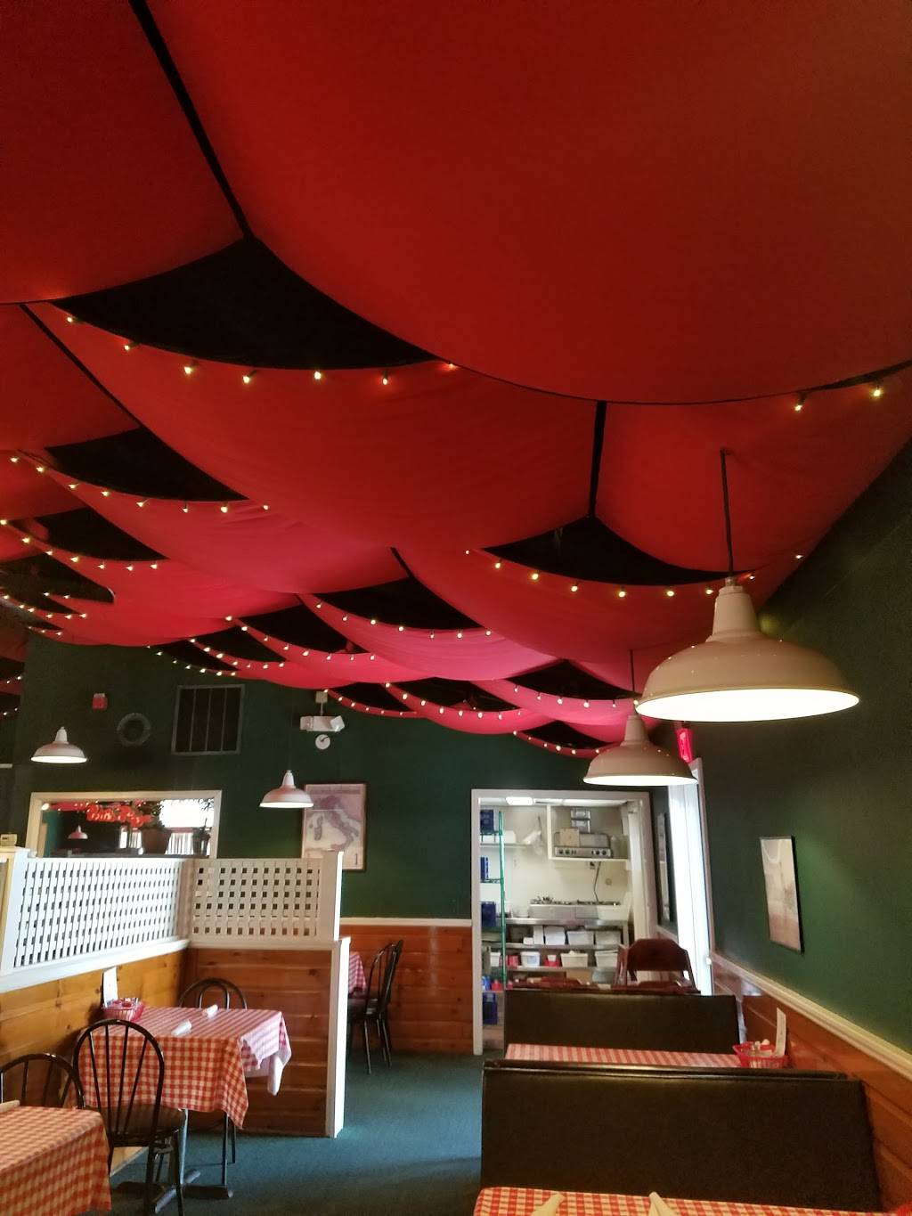 Pettis | restaurant | 29303 Euclid Ave, Wickliffe, OH 44092, USA | 4409441028 OR +1 440-944-1028