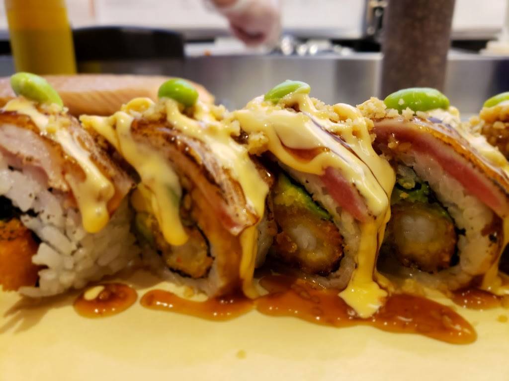 Yuzu sushi | meal takeaway | 5516 Boul Henri-Bourassa O, Saint-Laurent, QC H4R 0M6, Canada | 5143340944 OR +1 514-334-0944